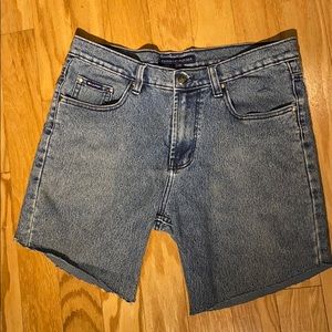 Tommy Hilfiger cut off raw hem Bermuda shorts size 33